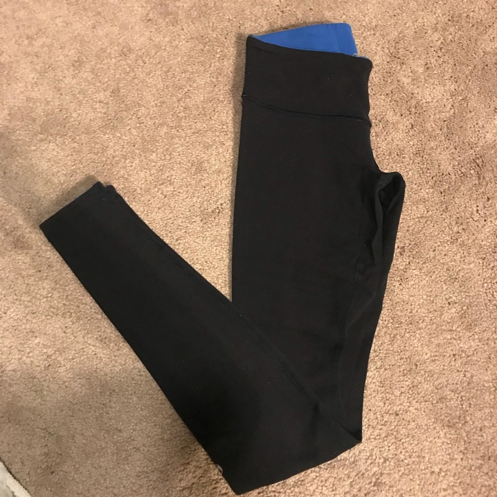 Lululemon full length black and blue leggings
